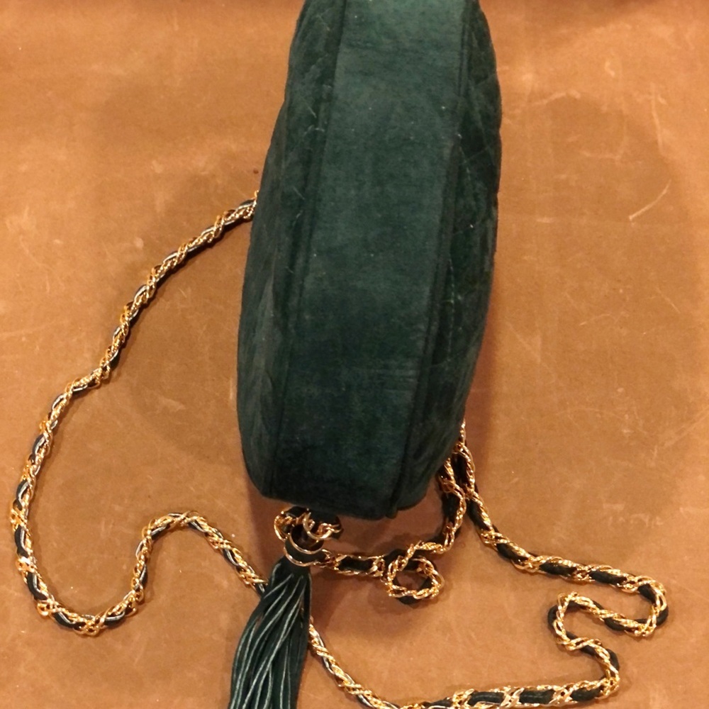 Lisette New York Trapunto Green suede handbag with strap - Picture 2 of 4
